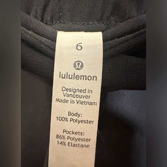 Lululemon Elegant Black Women's Pants size 6 - Picture 2 of 3